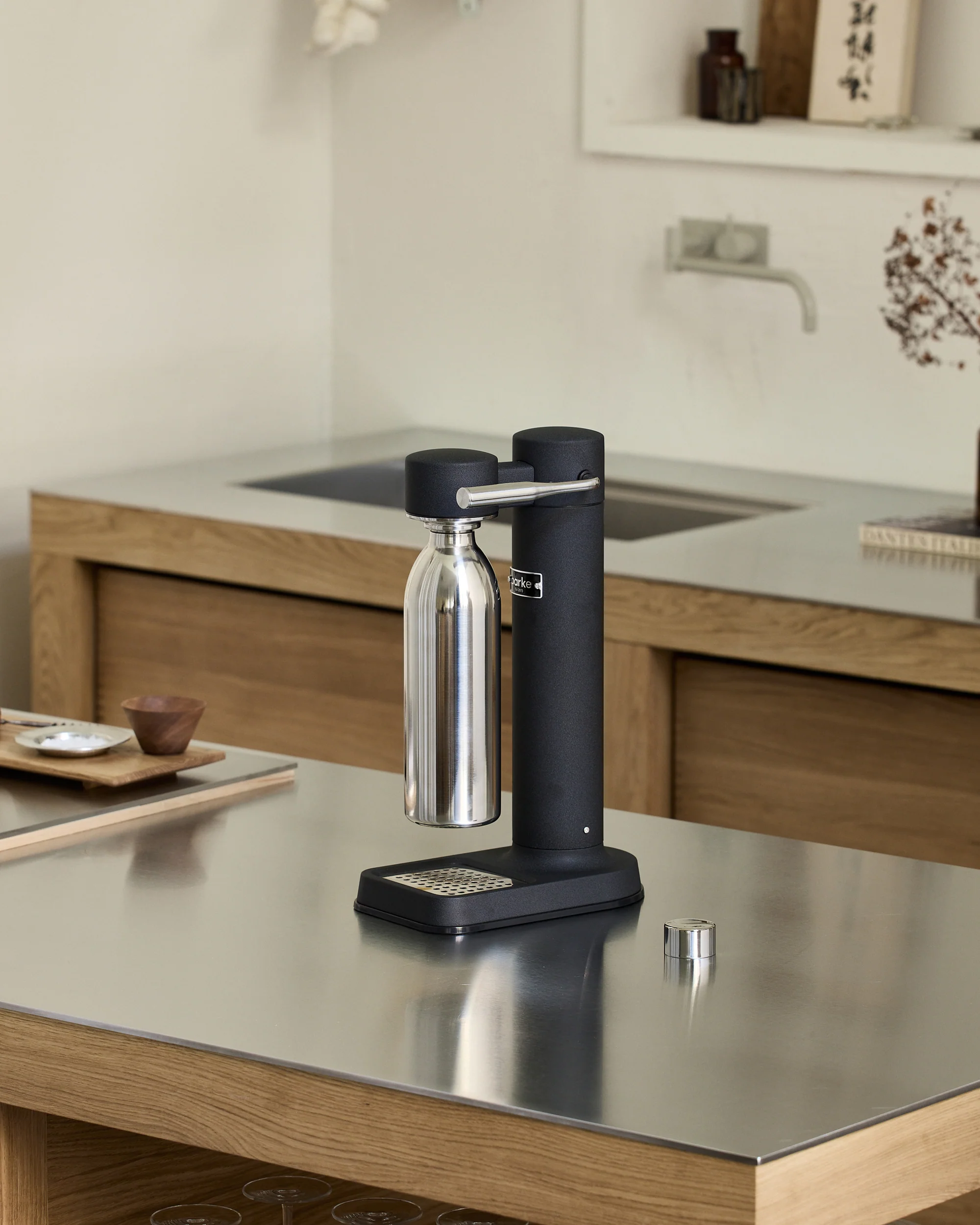 Insulated Water Carbonator Bottle - Image 2