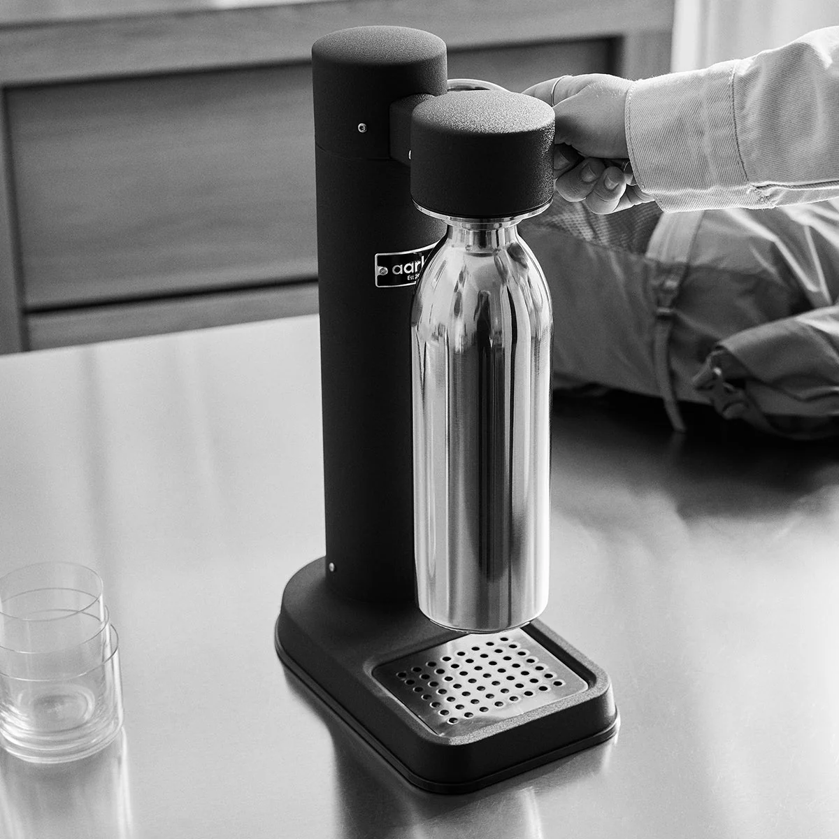 Insulated Water Carbonator Bottle - Image 5