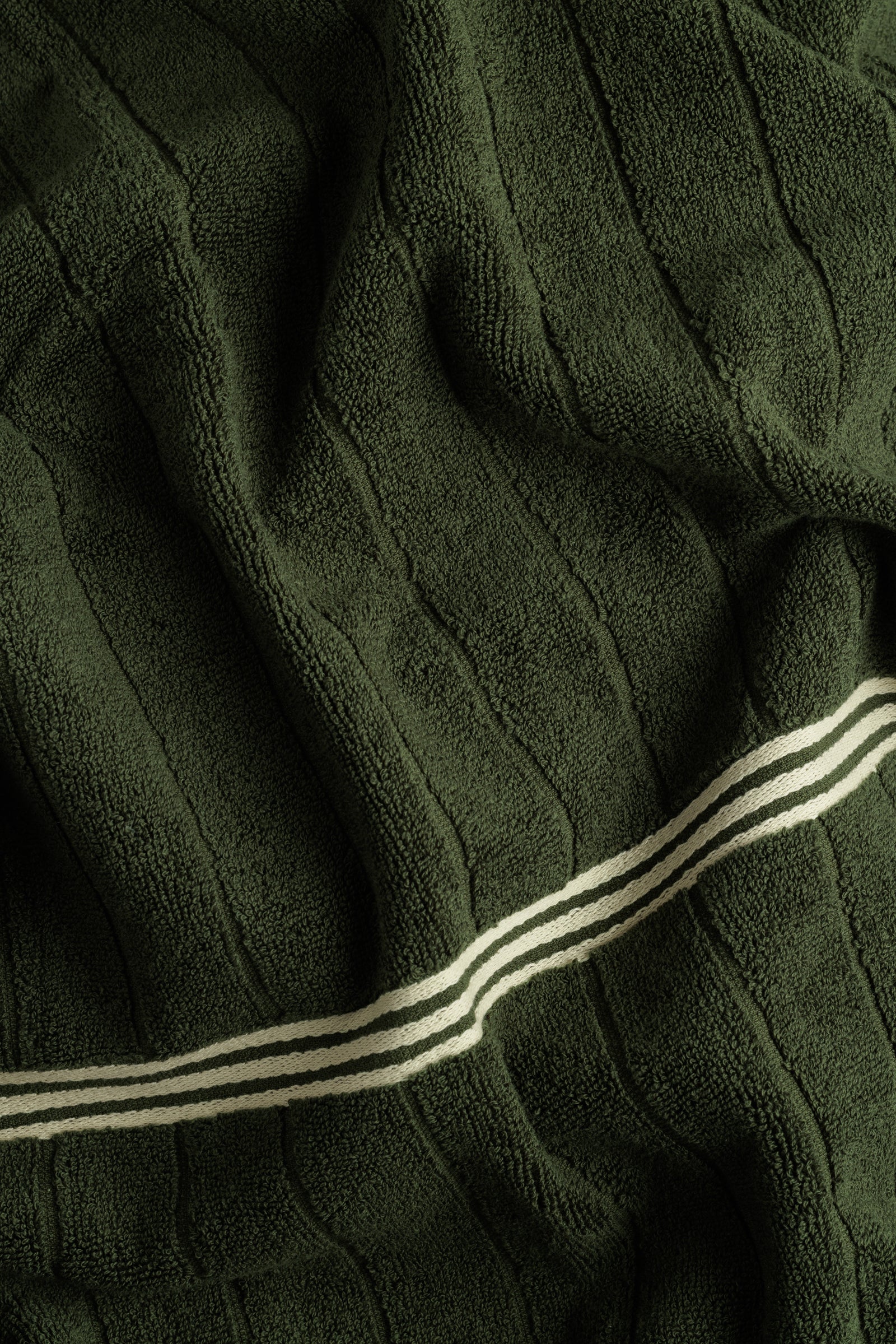 St Bathans Bath Towel - Moss - Image 13