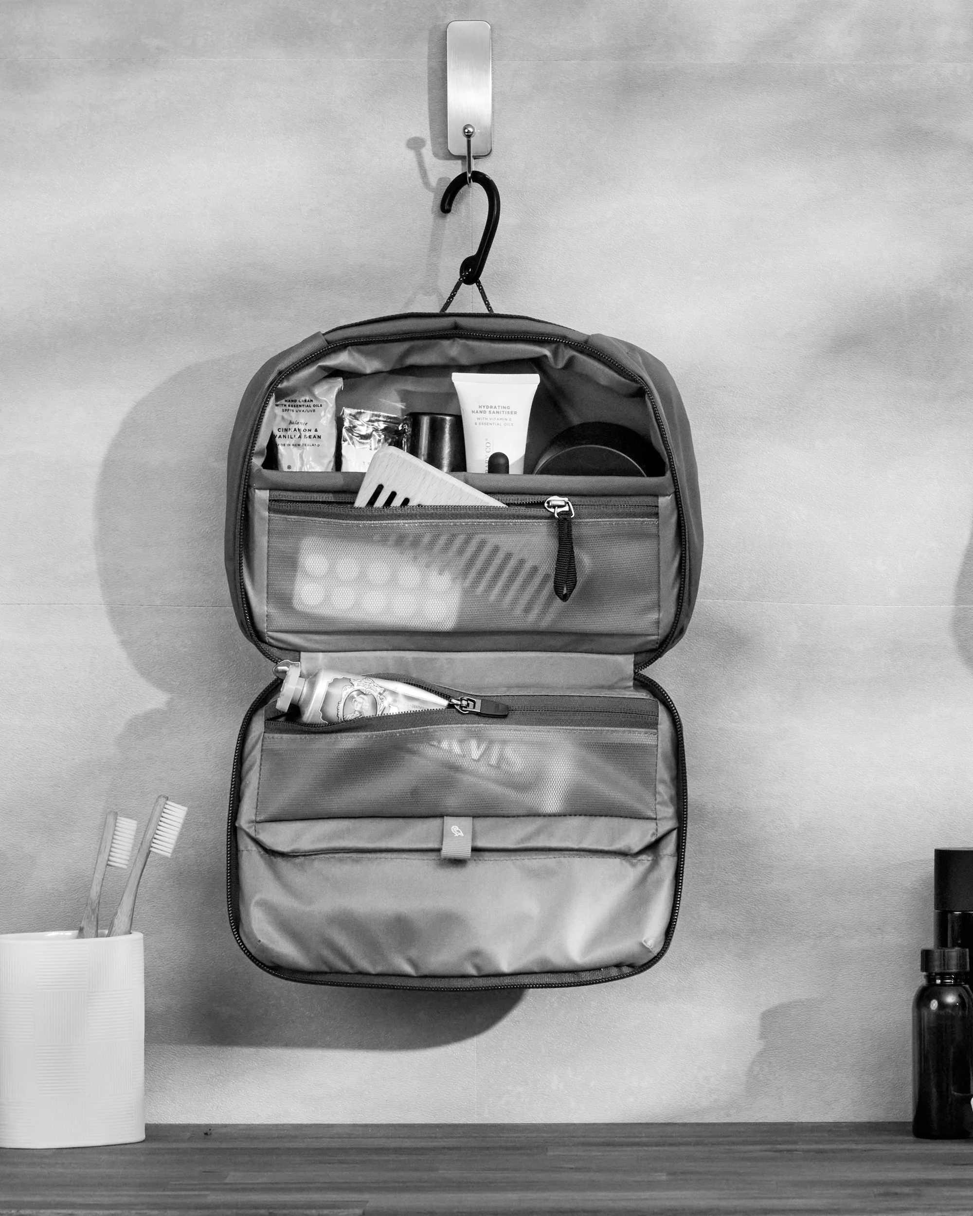 Hanging Toiletry Kit - Black - Image 8