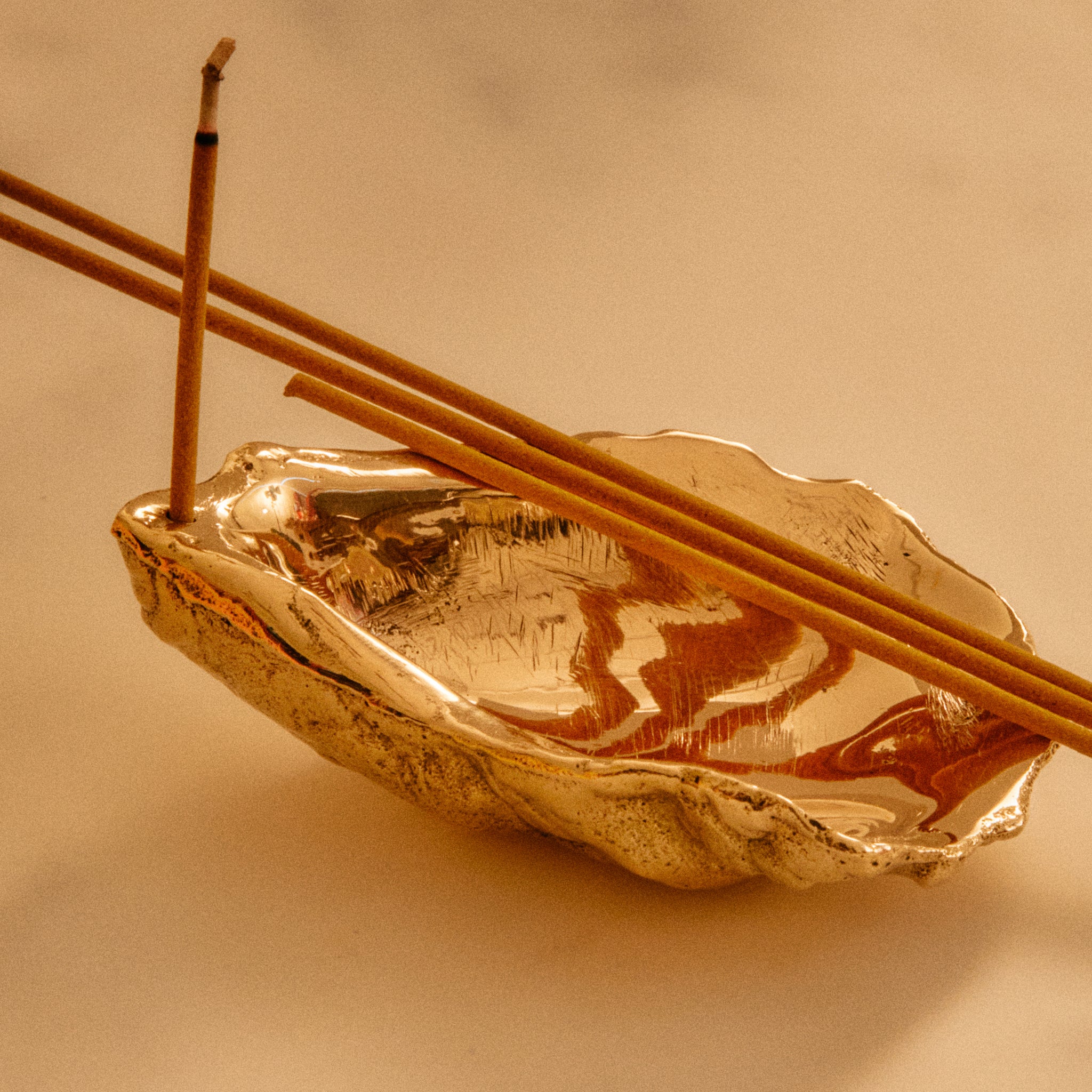 Brass Oyster Incense Holder - Image 8