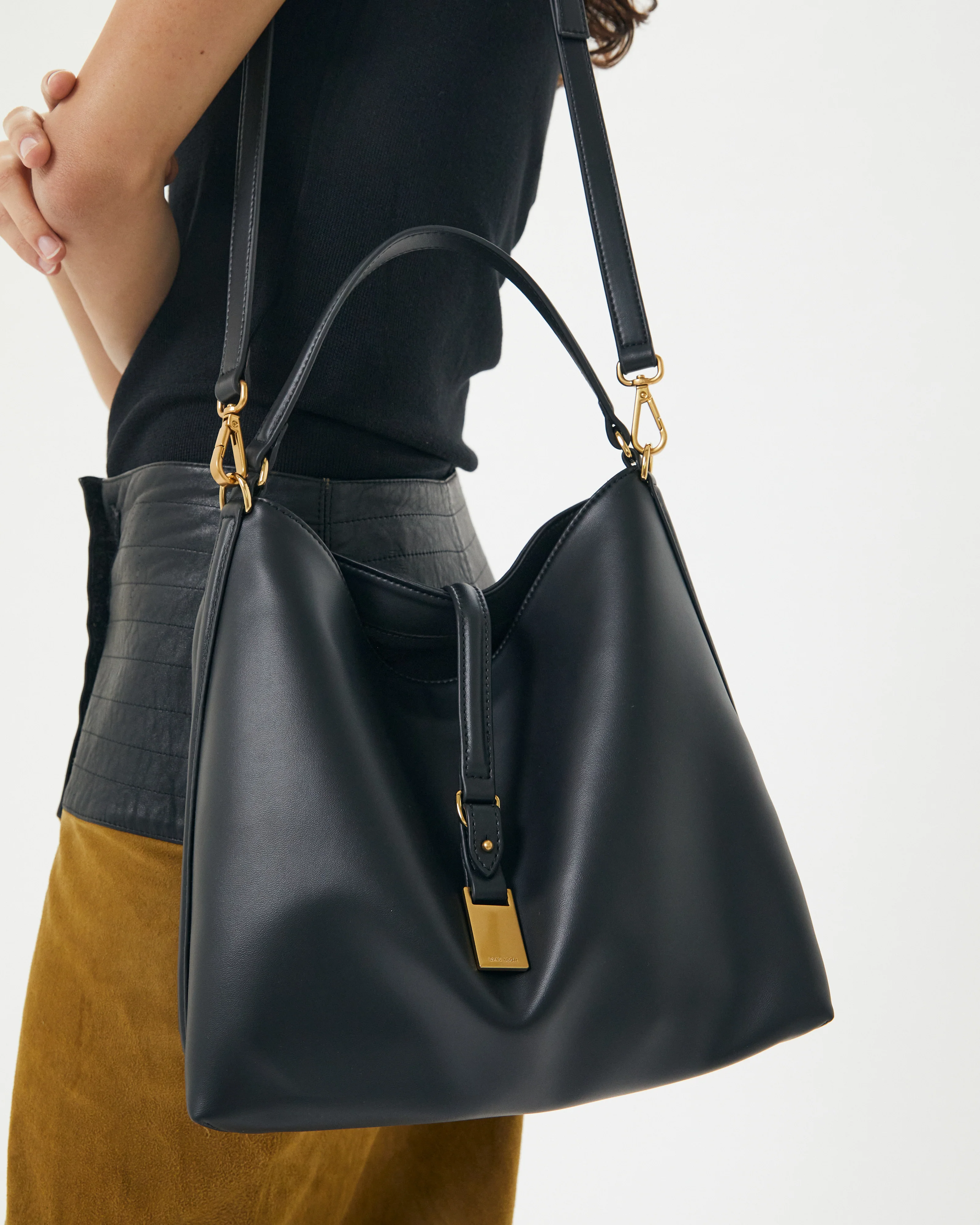 Josie Bucket Bag - Image 6