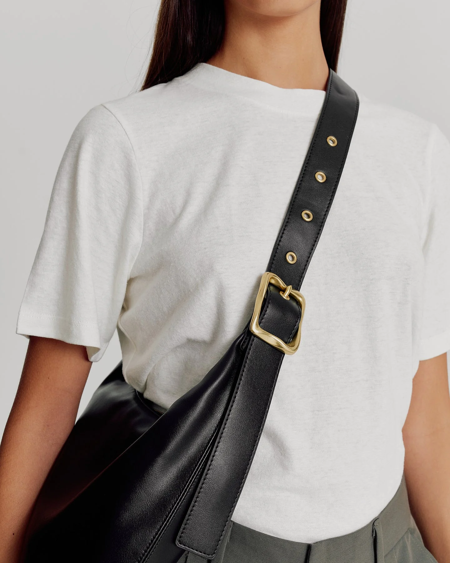 Large Everyday Croissant Bag - Black - Image 3