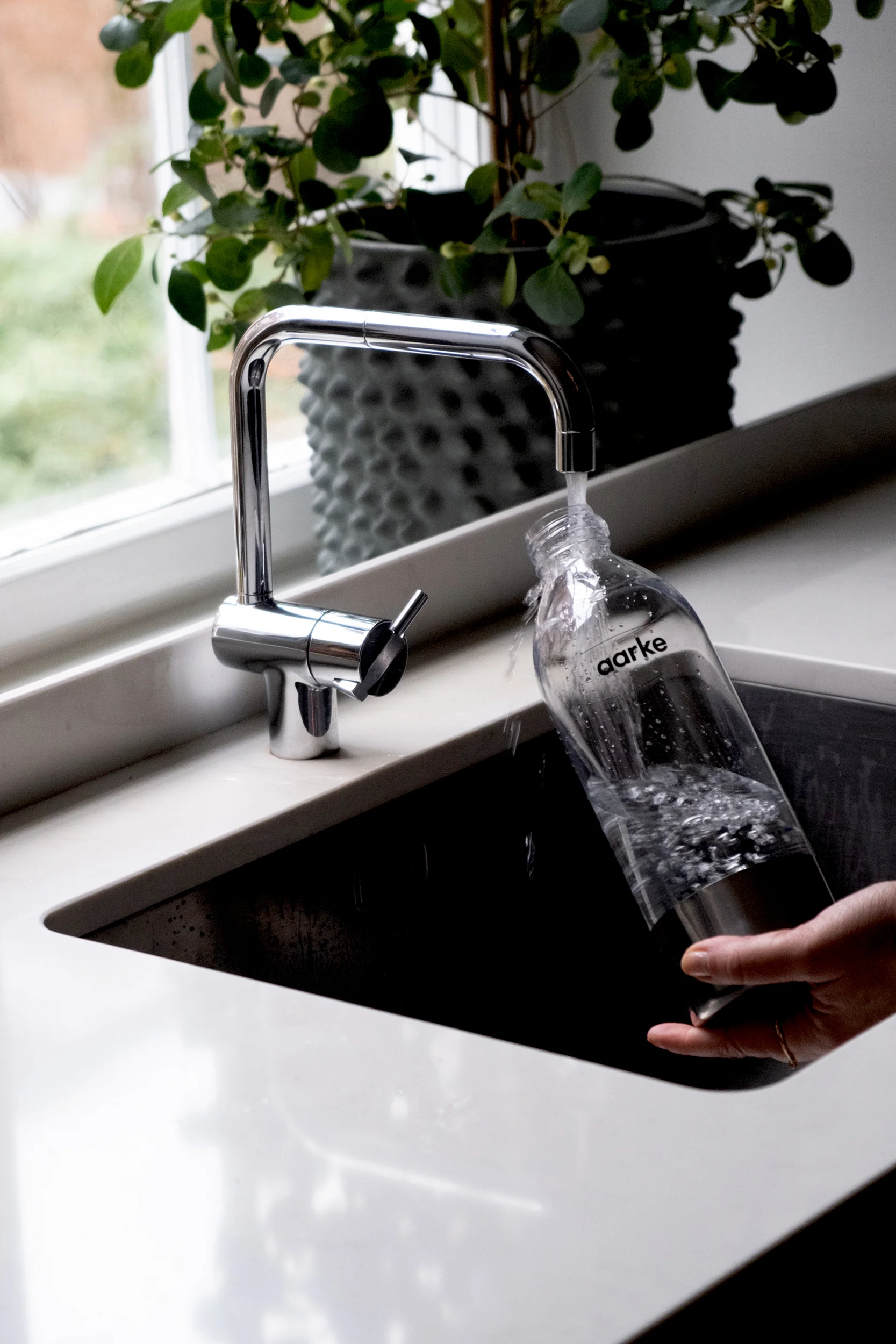 Water Carbonator Bottle - Image 10