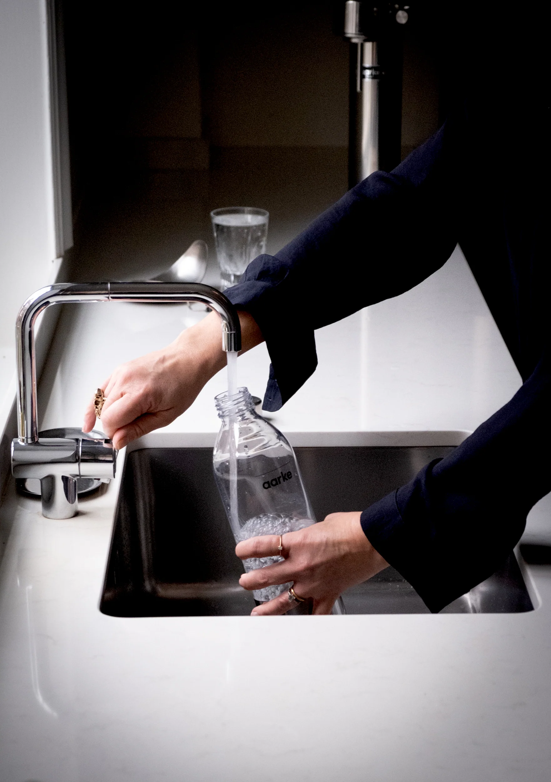 Water Carbonator Bottle - Image 9