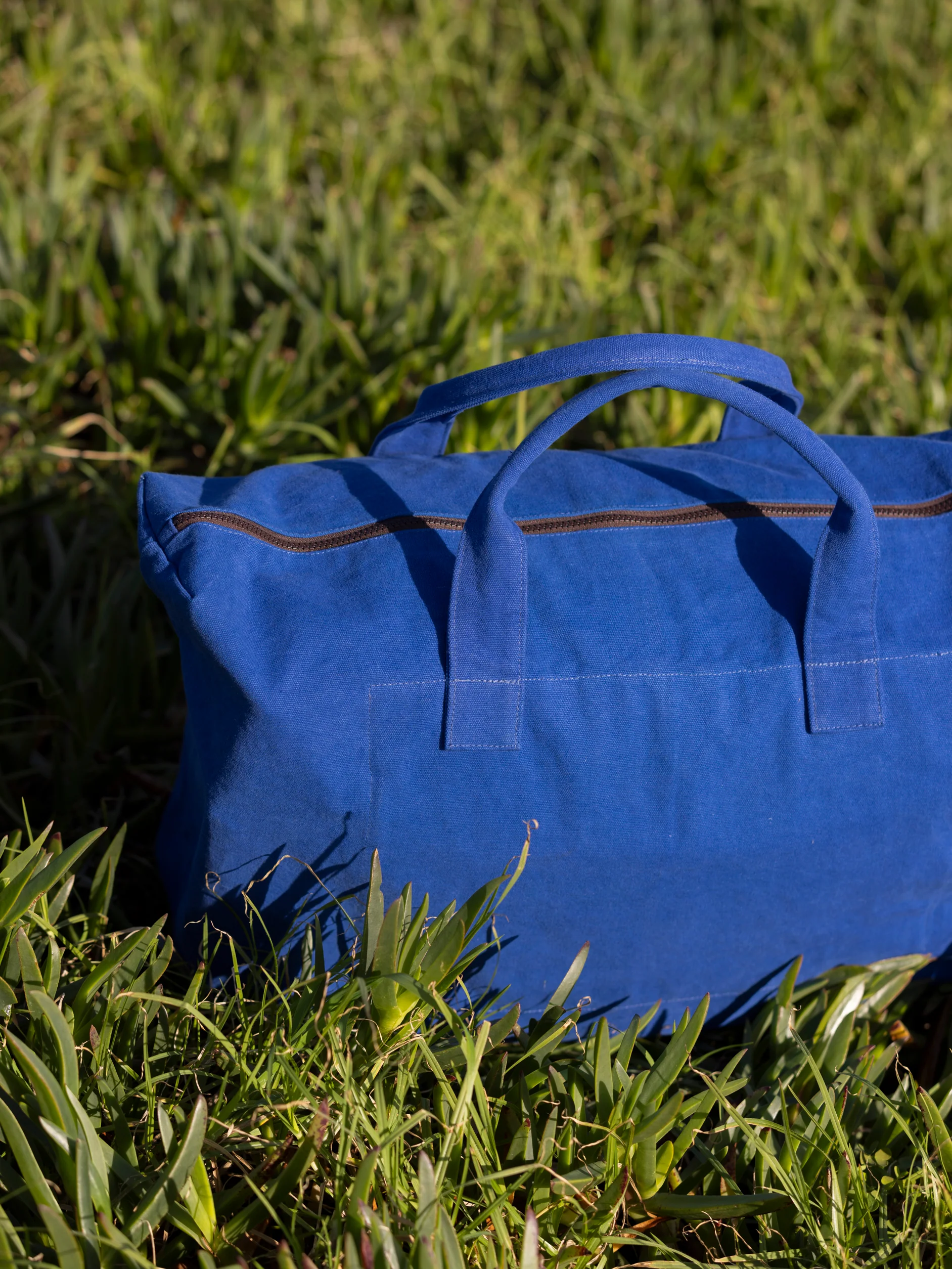 Marlo Contrast Overnight Bag - Aegean - Image 3