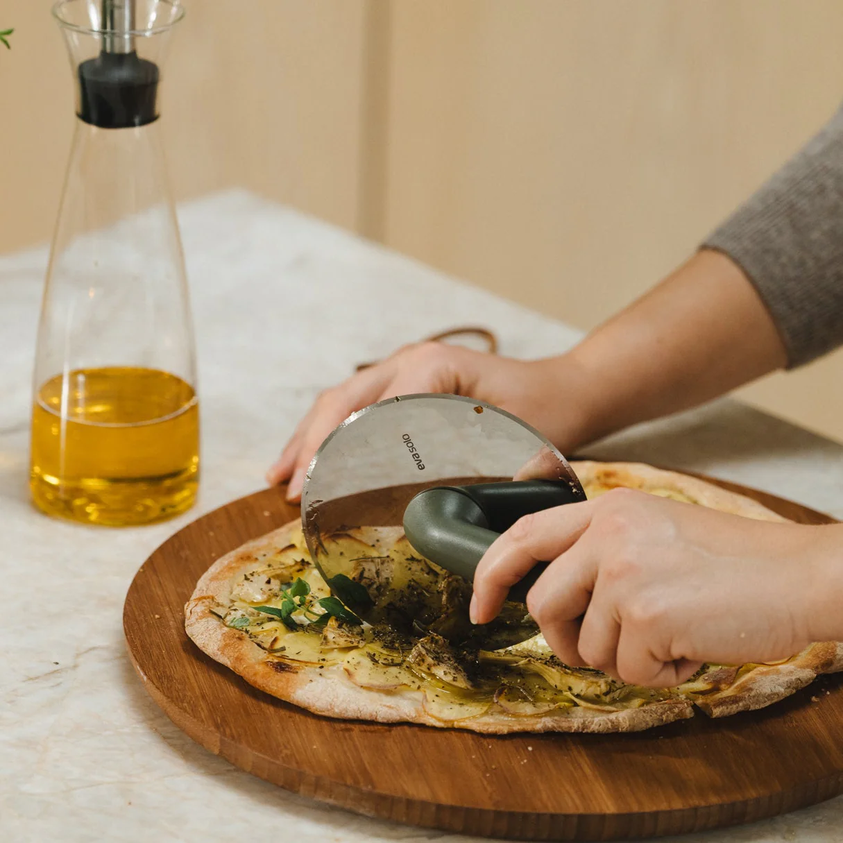 Pizza Cutting Wheel - Image 2