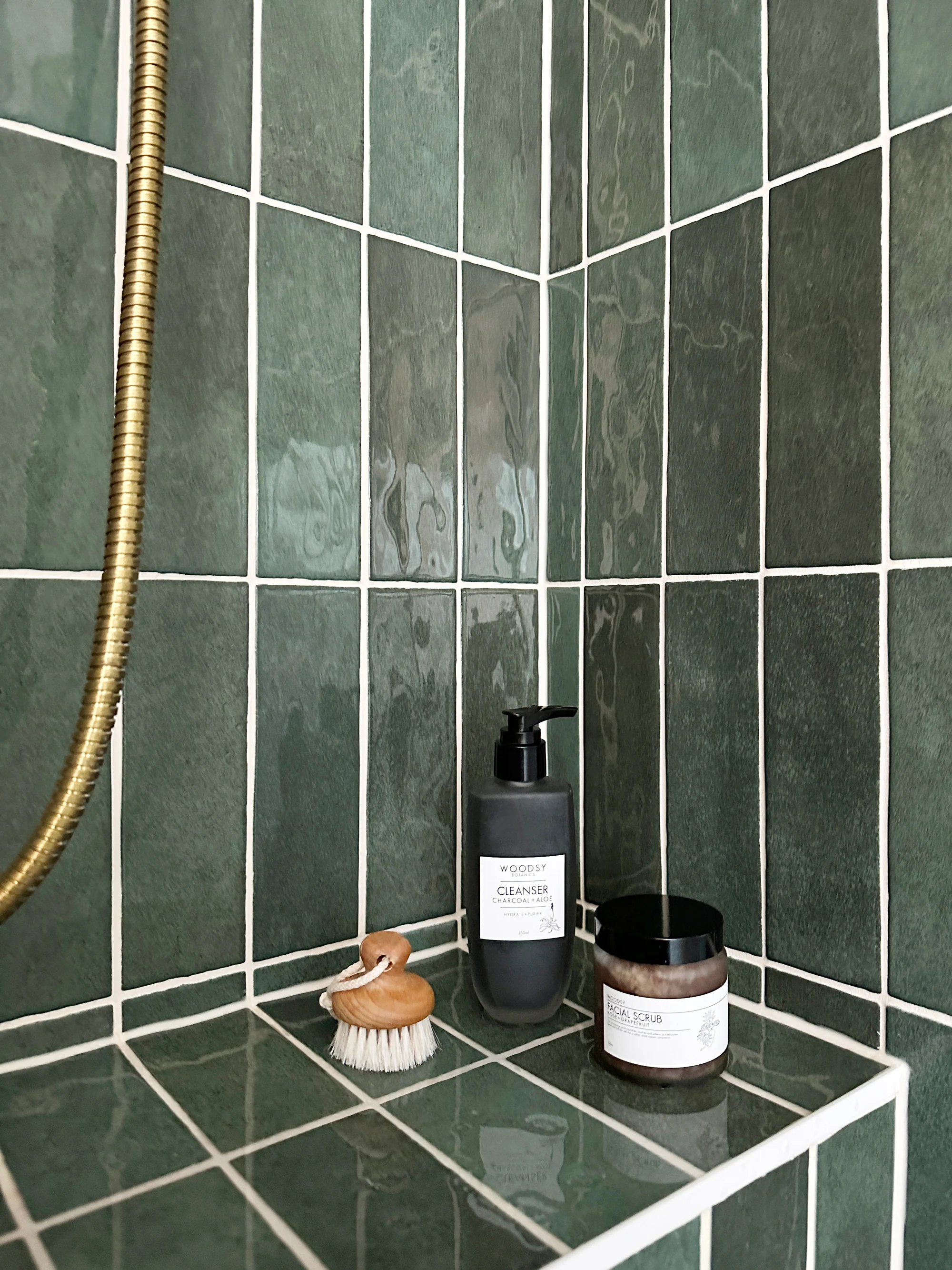 Facial Cleanser - Charcoal & Aloe Vera - Image 4