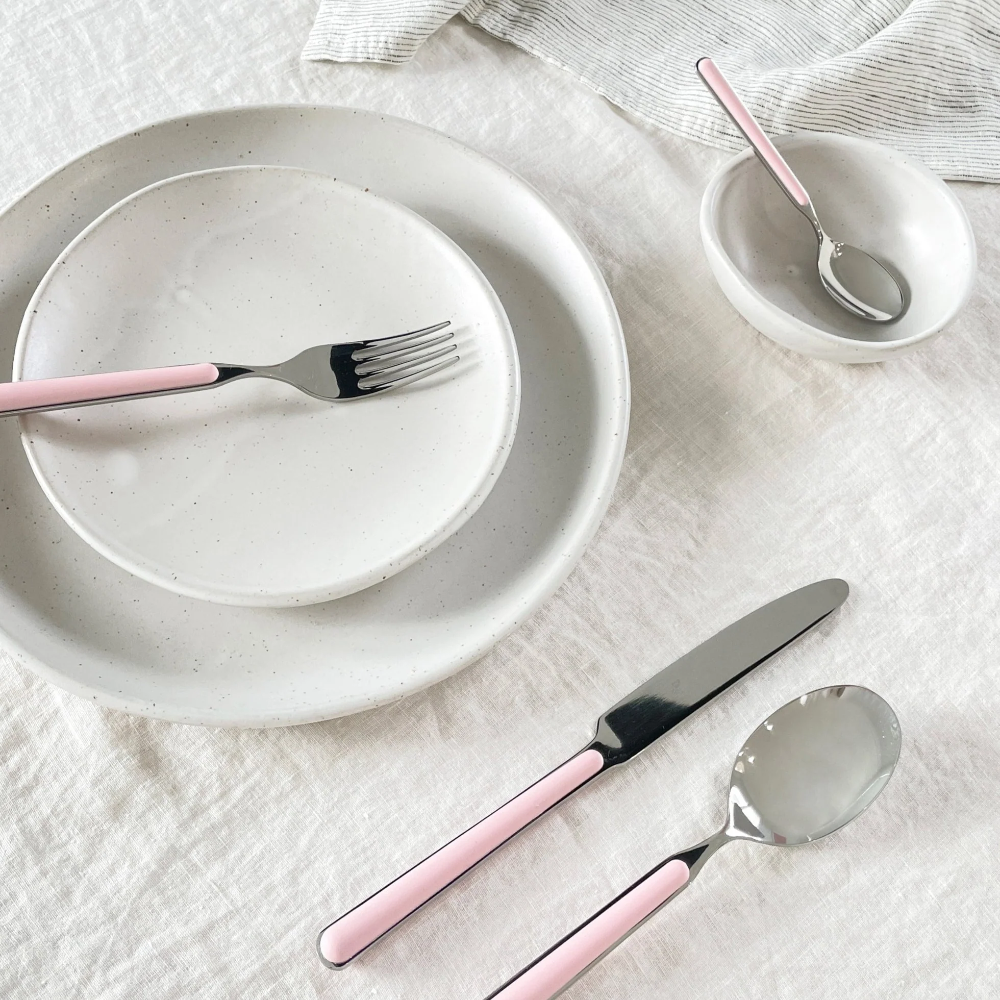 Fantasia Cutlery Set - Pale Rose - Image 2