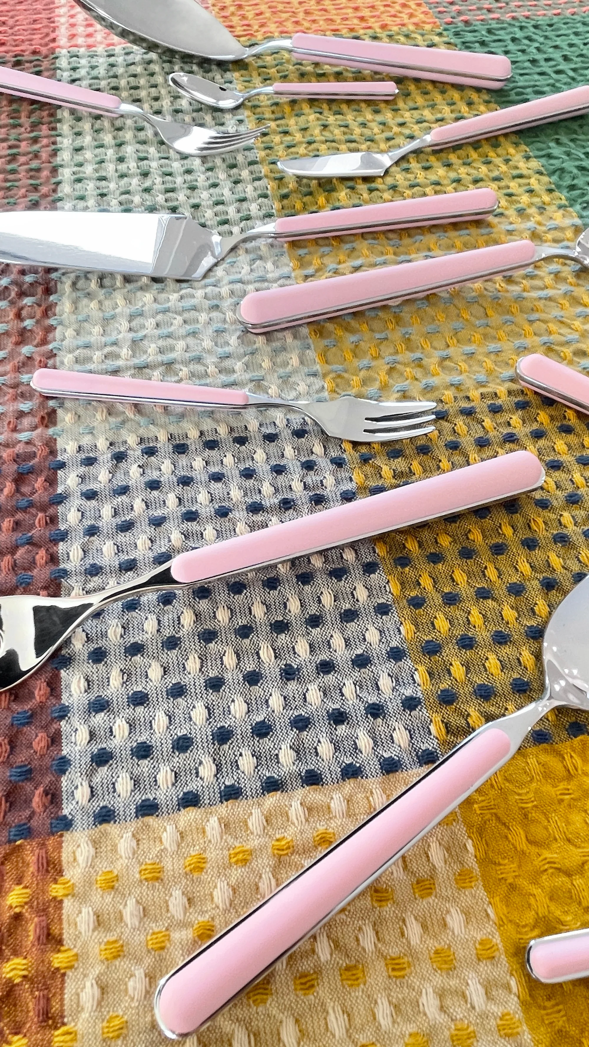 Fantasia Cutlery Set - Pale Rose - Image 3