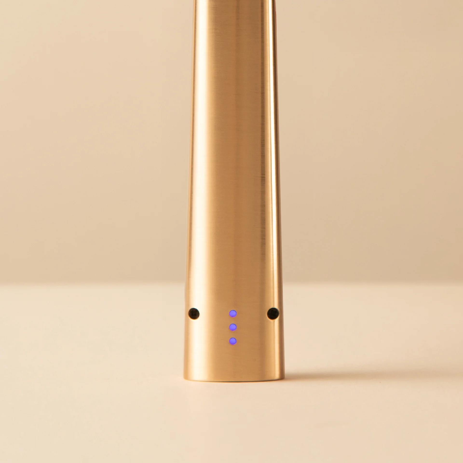 Rechargeable Lighter - Gold - Image 9