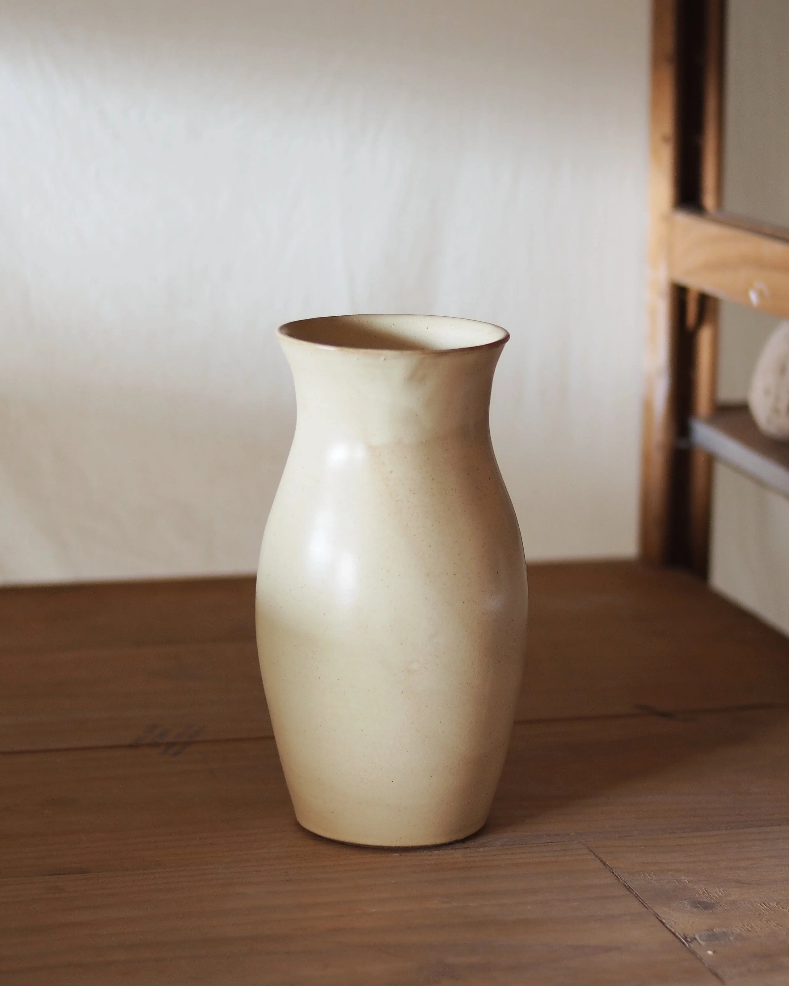 Vita Vase - Butter