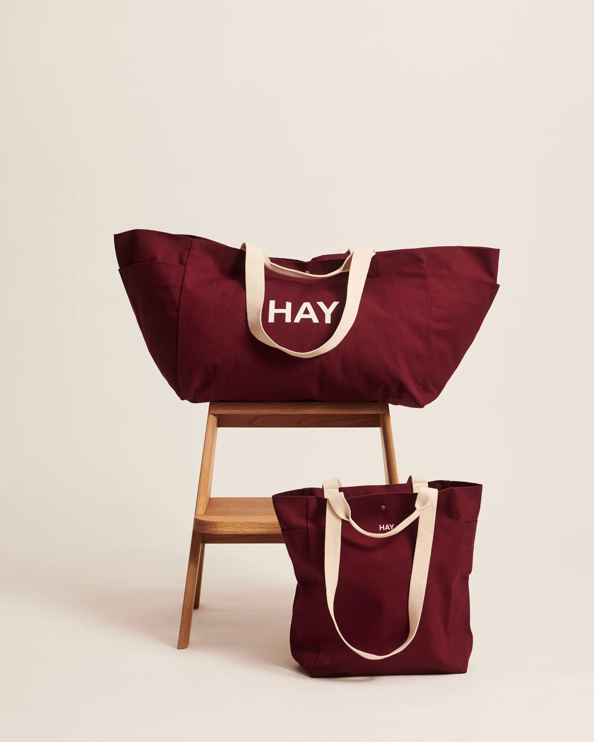 Logo Weekend Bag - Burgundy - Image 2