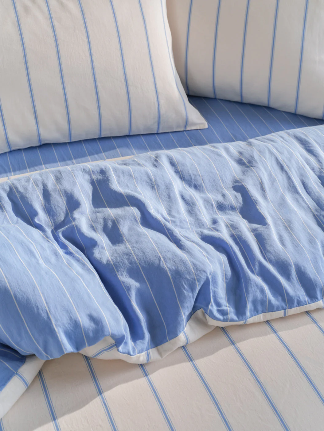 Versa Duvet Cover - Cloud & Capri - Image 3