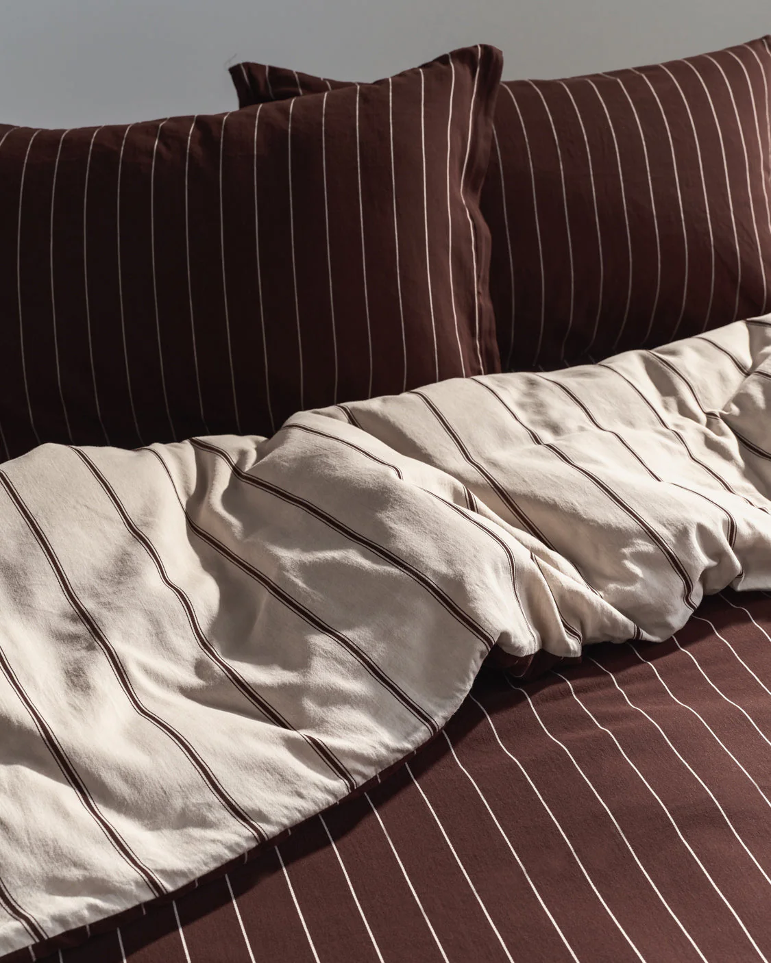 Versa Duvet Cover - Vanilla & Mahogany - Image 3