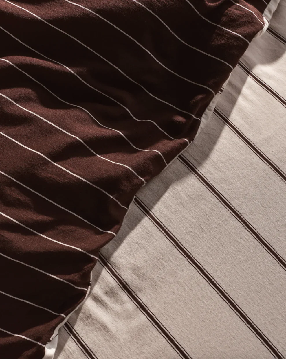 Versa Duvet Cover - Vanilla & Mahogany - Image 6