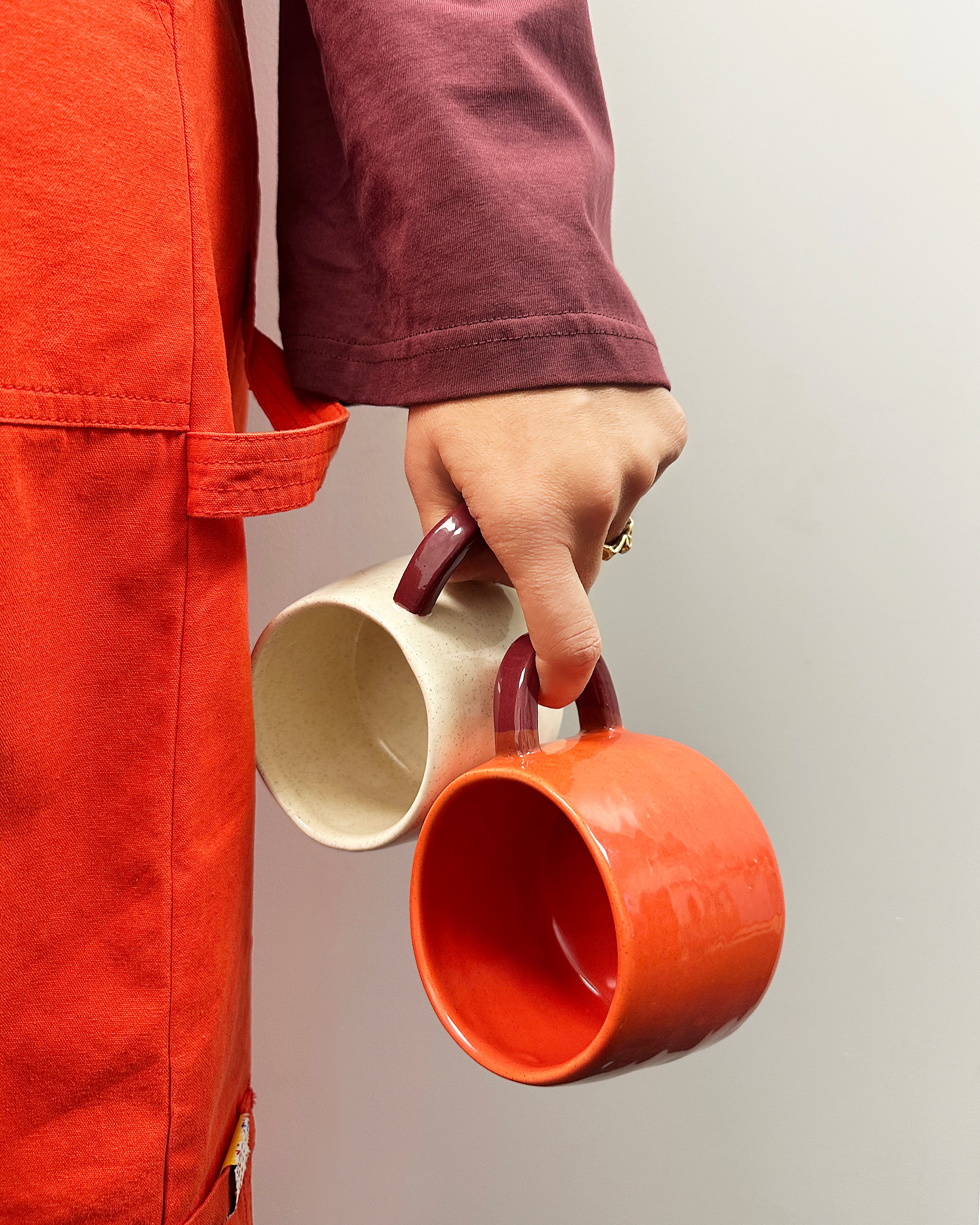 Tomato & Plum Tapered Mug - Image 3