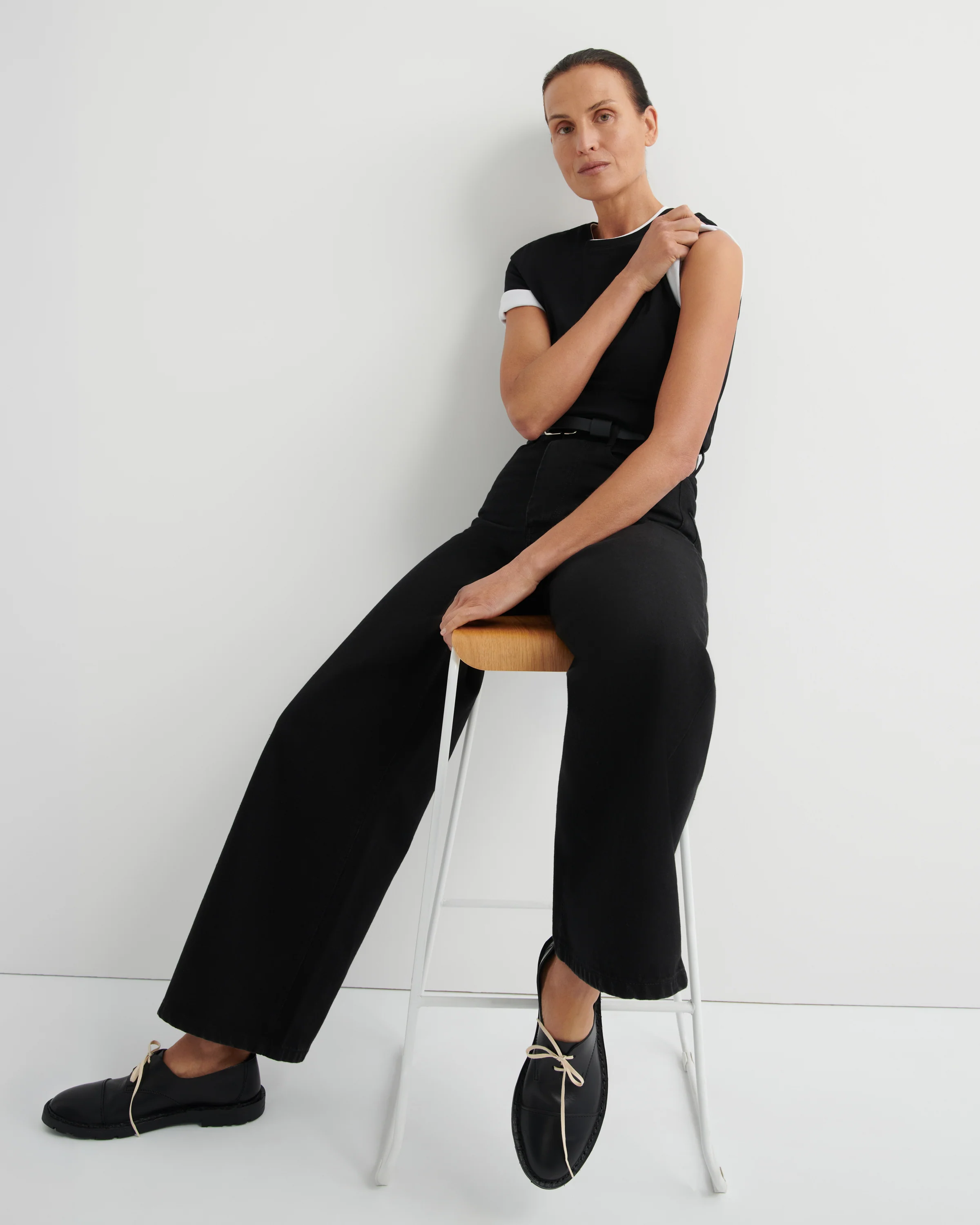 Classic Tee - Black - Image 7