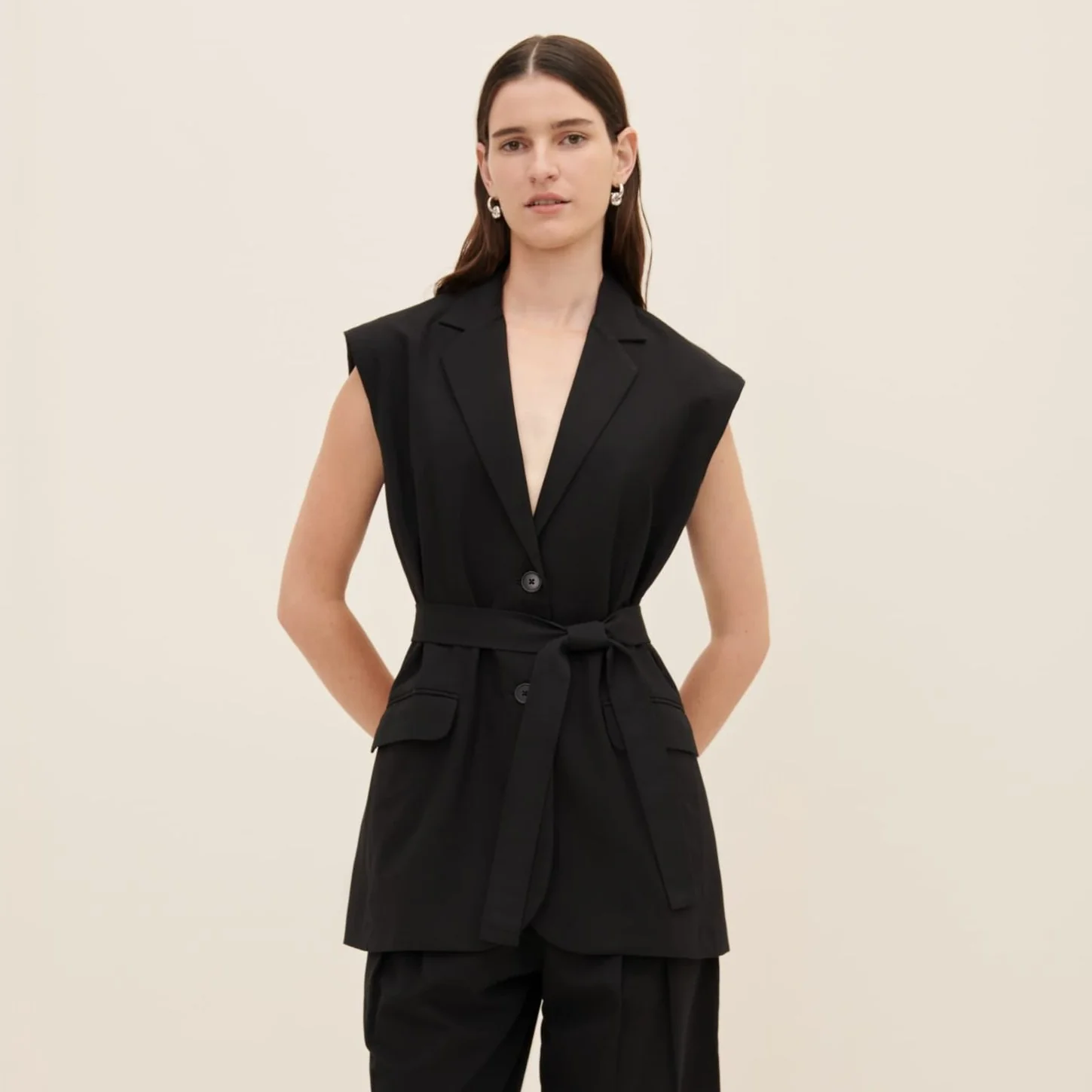 Lena Sleeveless Blazer - Image 2