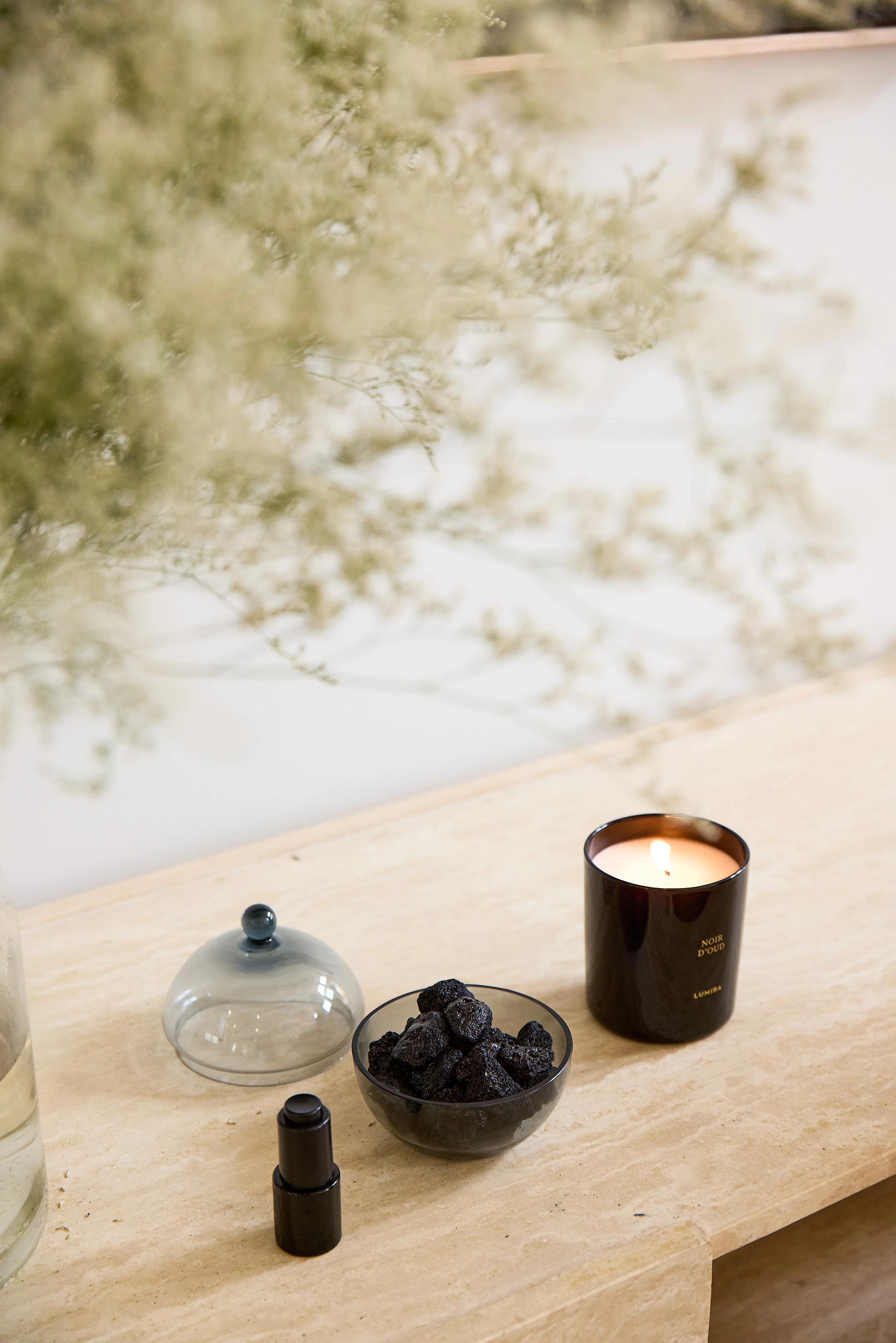 Noir d'Oud Candle - Image 6