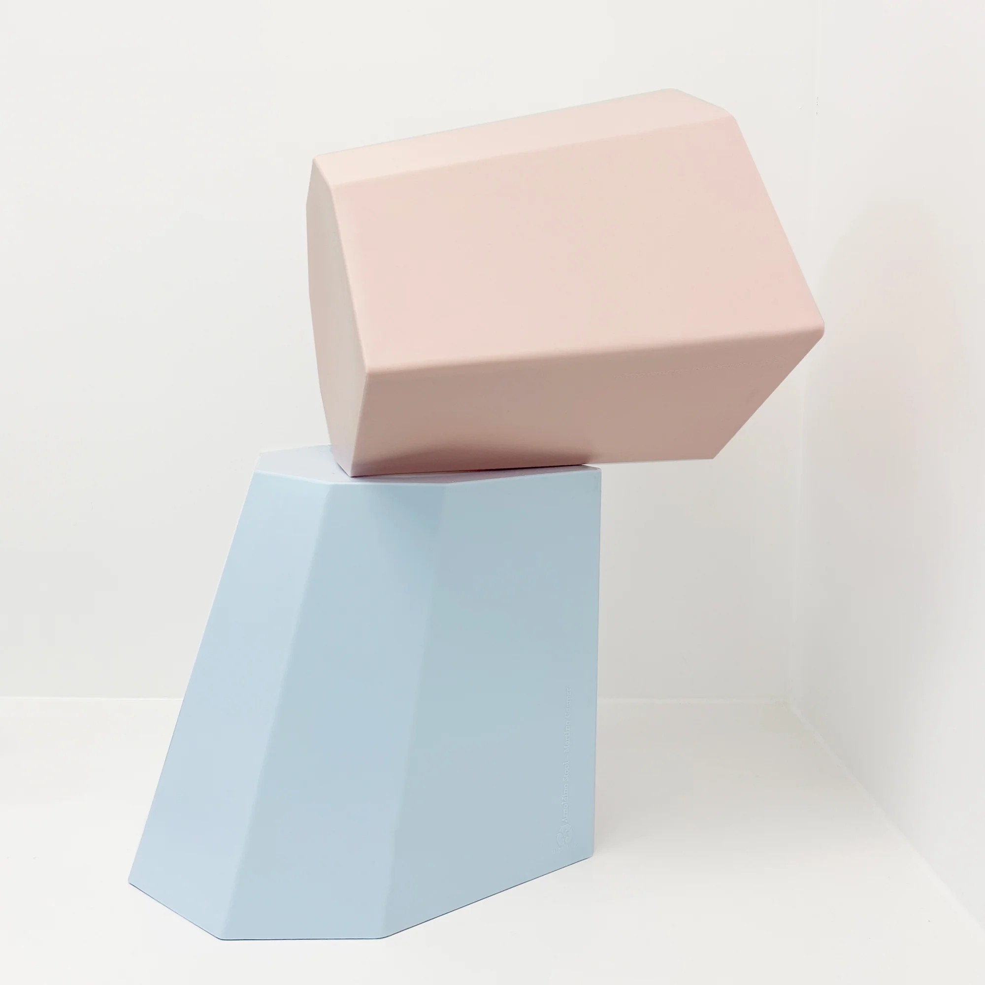 Mini Arnoldino Stool - Pink - Image 4