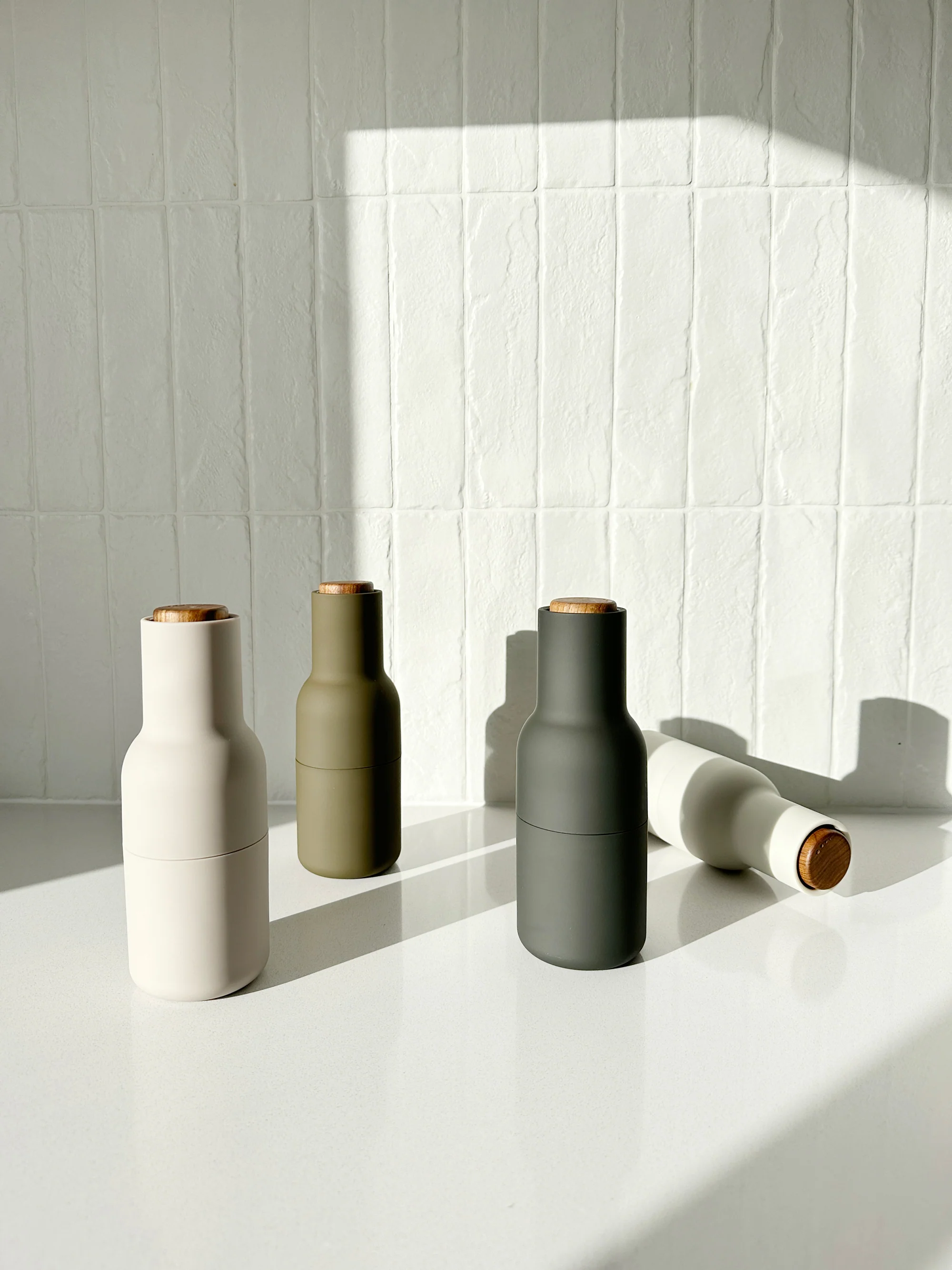 Salt & Pepper Grinders - Beige & Green - Image 4
