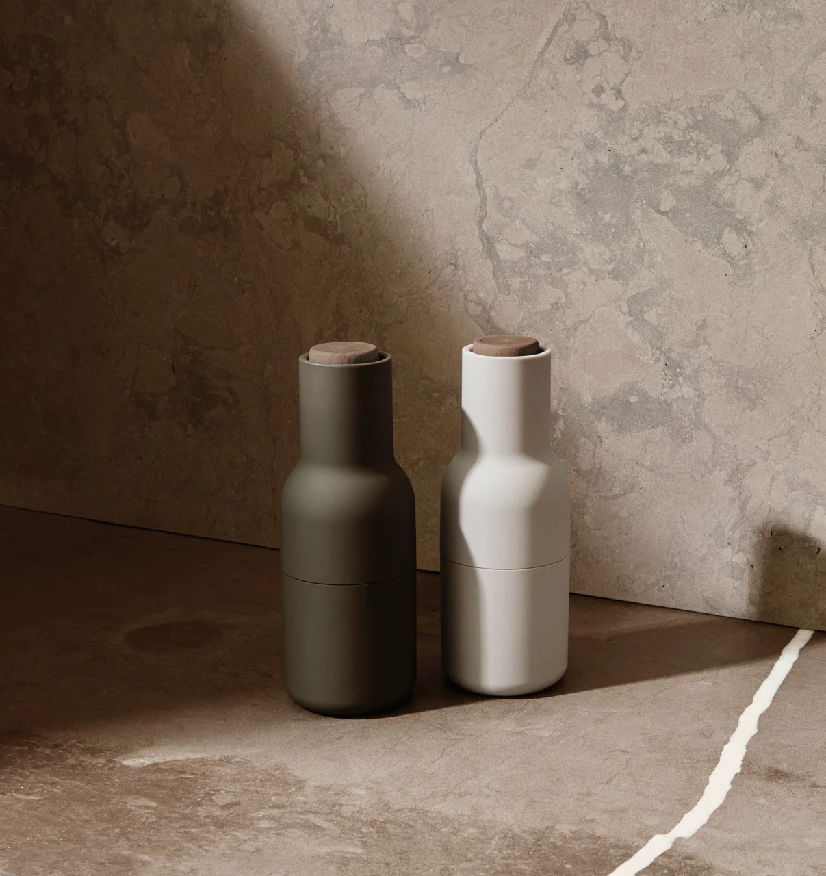 Salt & Pepper Grinders - Beige & Green - Image 5