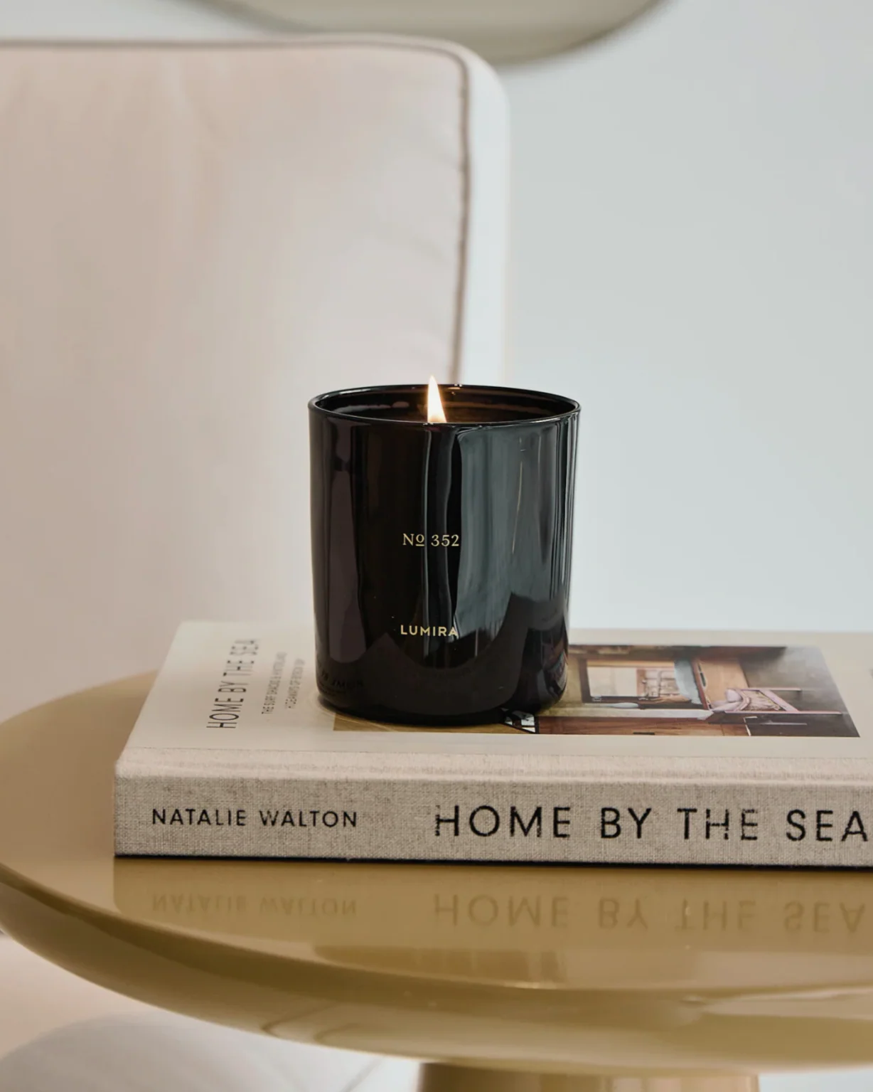 No. 352 Leather & Cedar Candle - Image 2