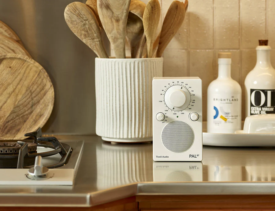 PAL Bluetooth Portable Radio - White - Image 3