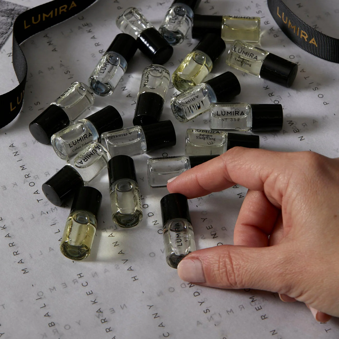 Perfume Oil Discovery Set - Image 3