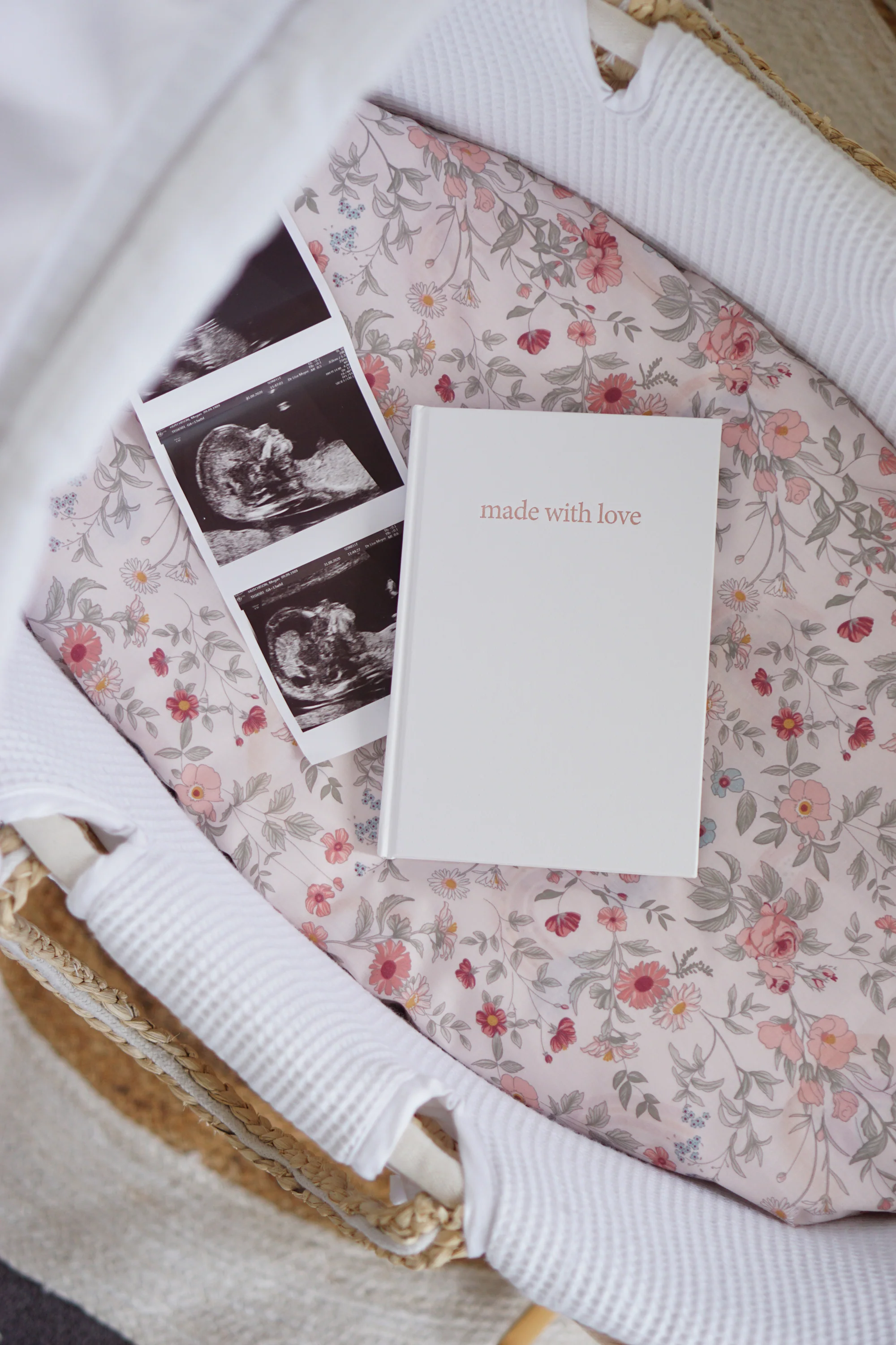 Made with Love Pregnancy Journal - Image 3