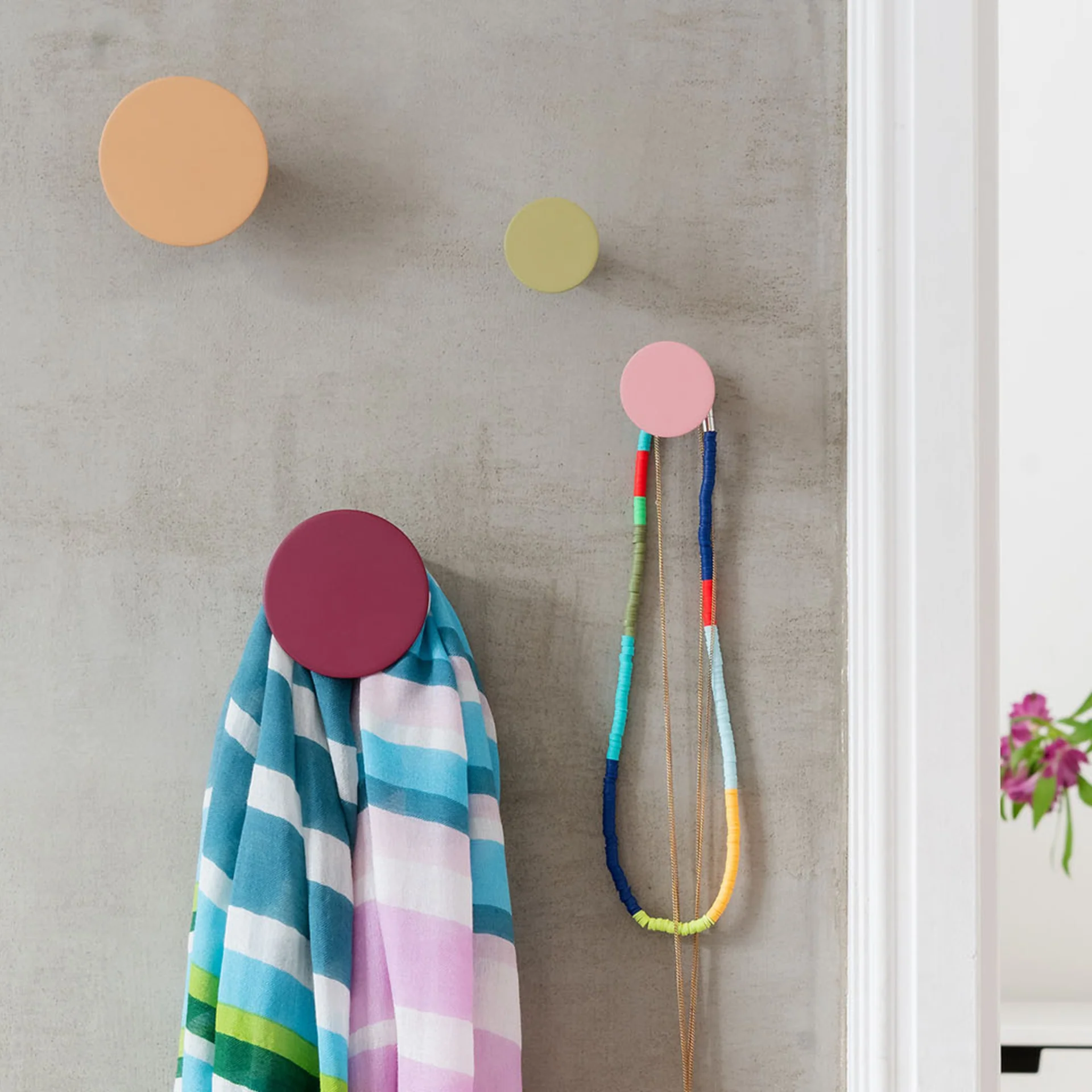 Fuchsia Wall Hooks Set - Image 4