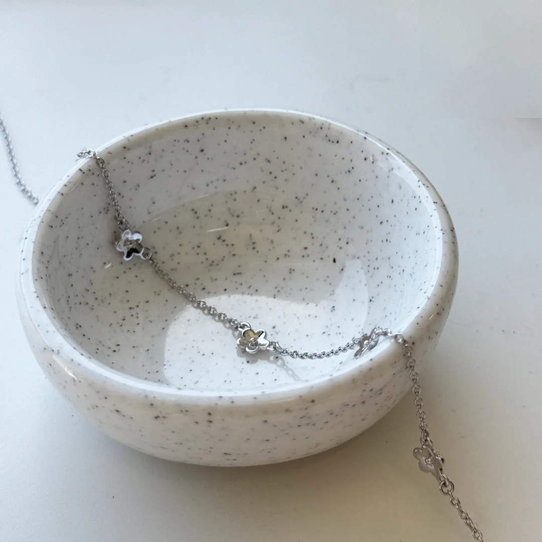Daisy Chain Necklace - Image 3