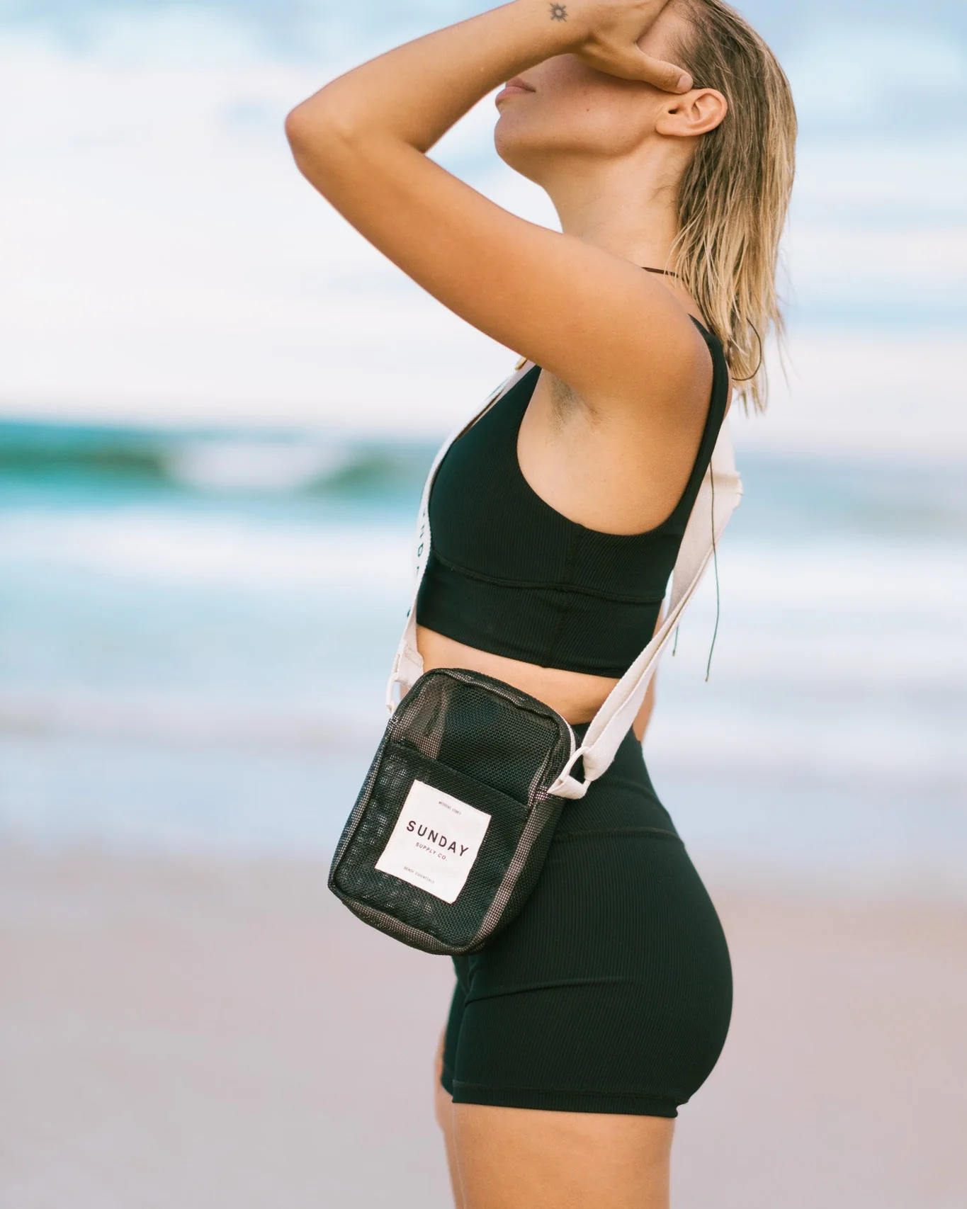 Black Rock Mesh Crossbody Bag - Image 2