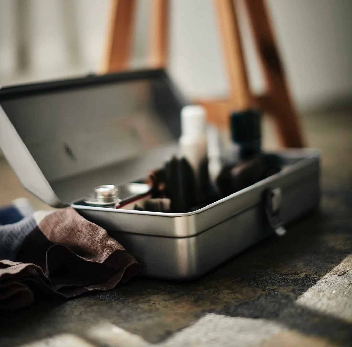 Camber-Top Toolbox - Silver - Image 6