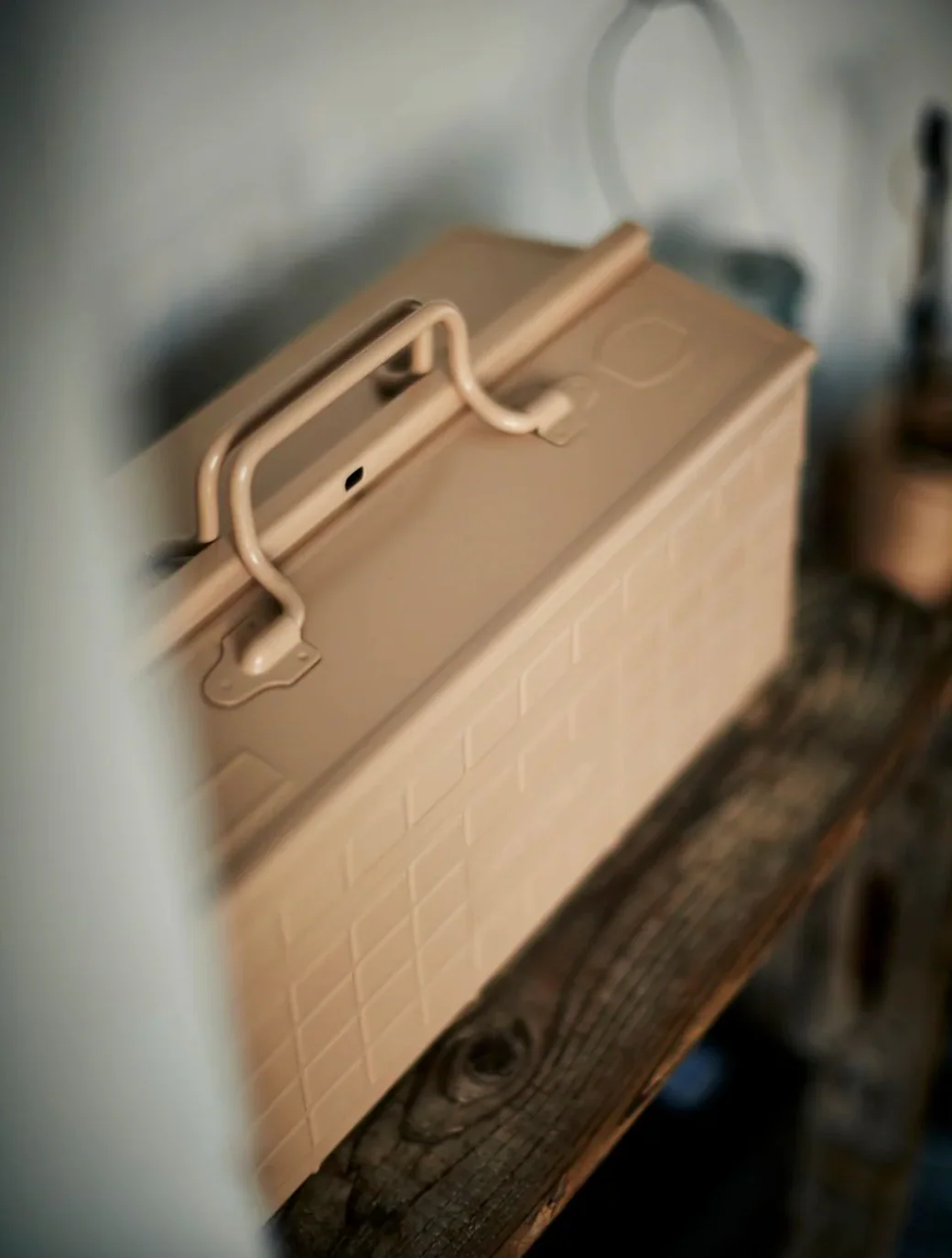 Cantilever Toolbox - Beige - Image 4