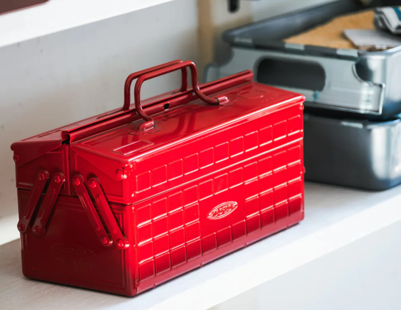 Cantilever Toolbox - Red - Image 8